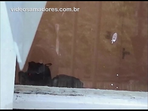 ❤️ Omu cornu chì fighjula a so fidanzata cù un altru tippu, registrendu un video di cazzo senza disturbà a coppia ☑ Sessu di qualità à porn co.filmepornonline.ru ❌️❤
