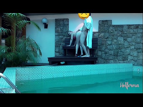 ❤️ Boss invita a cameriera à a piscina, ma ùn pudia resiste à un caldu ☑ Sessu di qualità à porn co.filmepornonline.ru ❌️❤